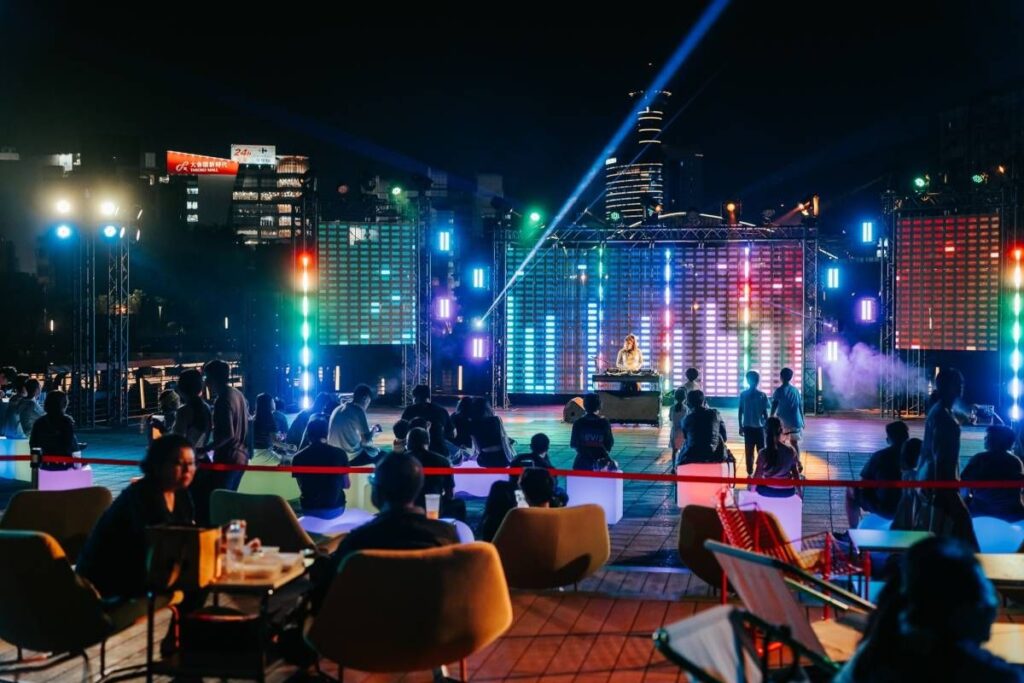 台中帝國製糖廠湖邊的低碳啤酒派對。圖：富宇建設